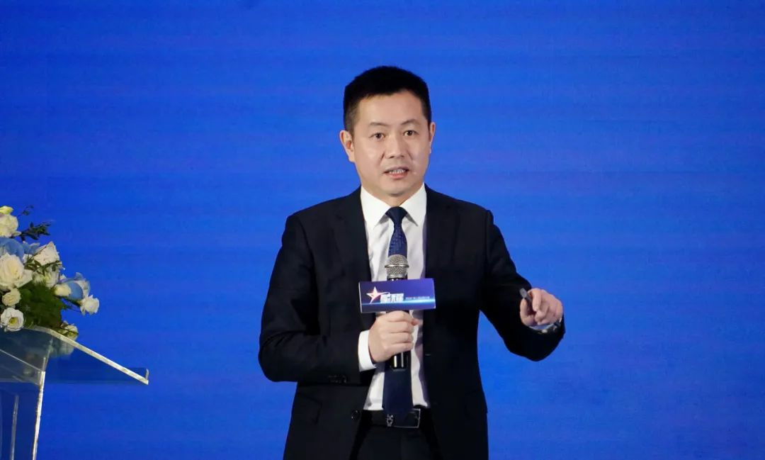 2024圣堡龍?zhí)沾傻诎藢闷放拼髸?huì)圓滿舉行2.jpg
