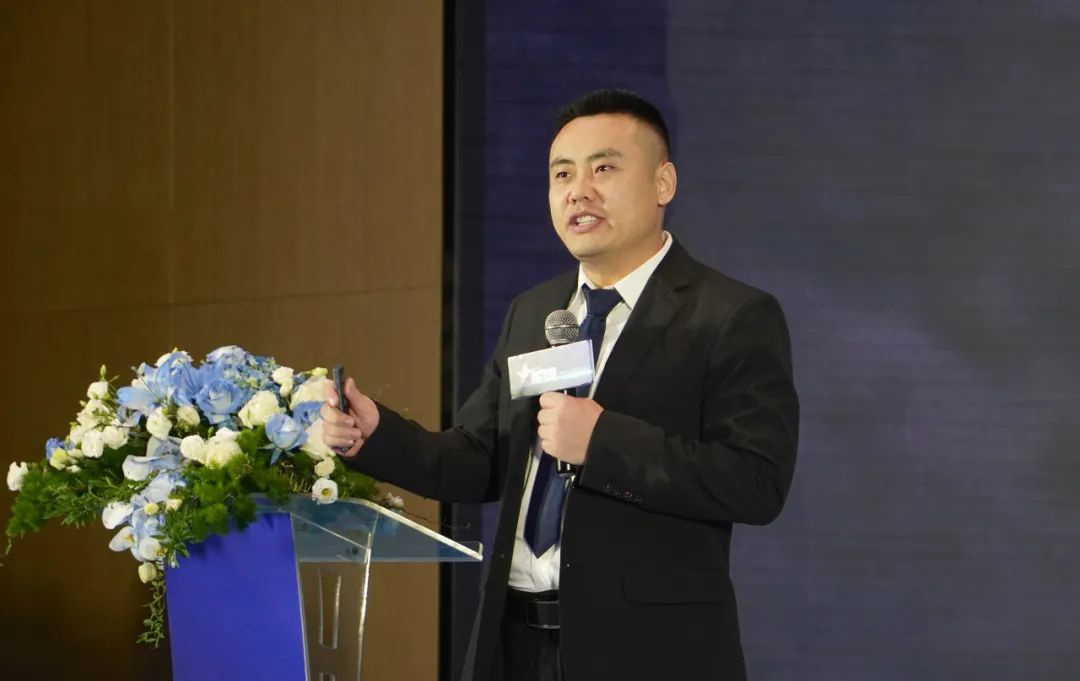 2024圣堡龍?zhí)沾傻诎藢闷放拼髸?huì)圓滿舉行5.jpg
